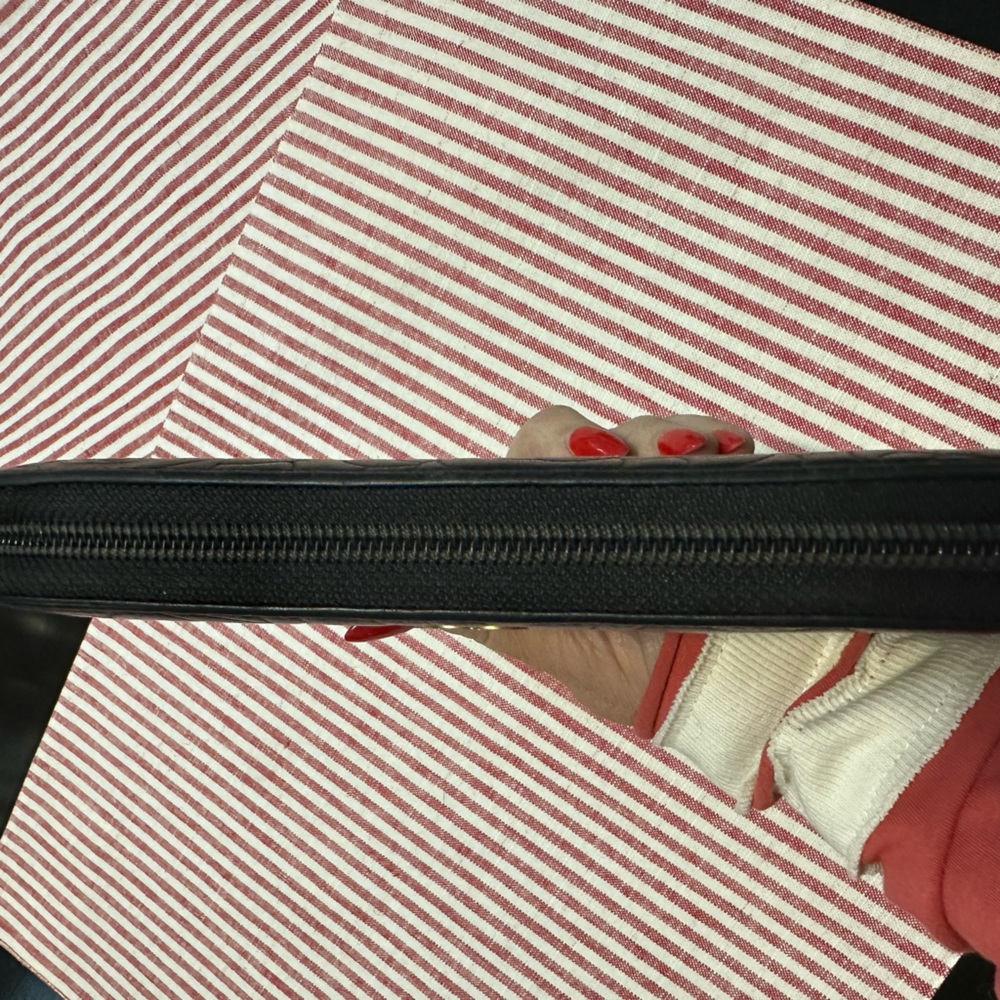 Chanel Camillia calfskin zip wallet. - Picture 6 of 12